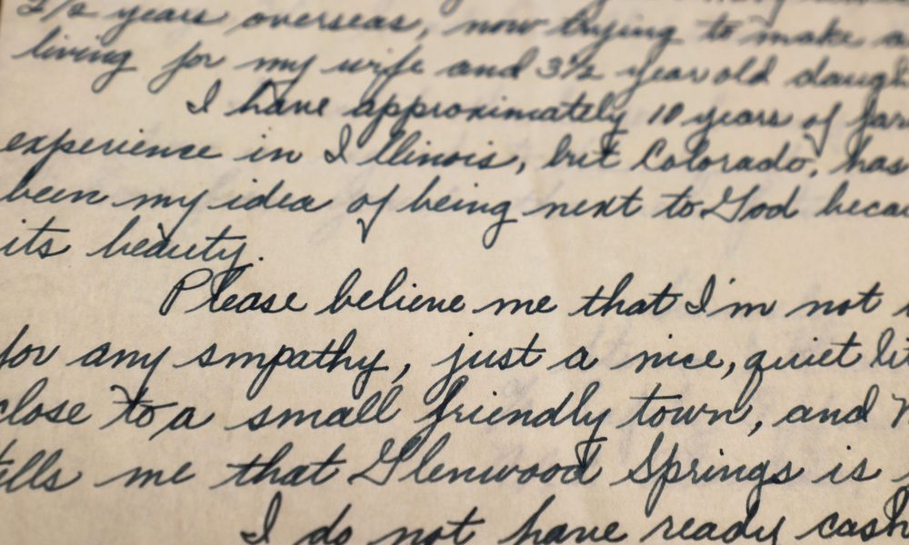 A handwritten letter to the Garfield County Clerk's Office from 1947, requesting information about available properties in the area.