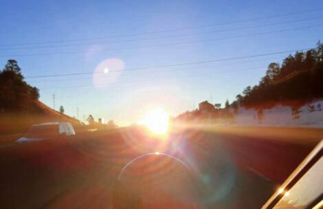 Sun glare along eastbound I-70 near Floyd Hill. Photo credit: Colorado State Patrol